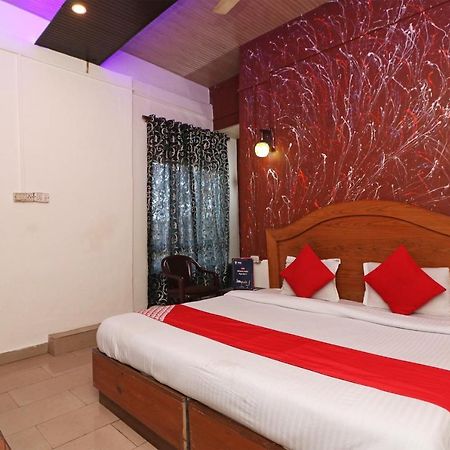 ホテルOyo 75571 Sai Pooja Lodging ムンバイ エクステリア 写真