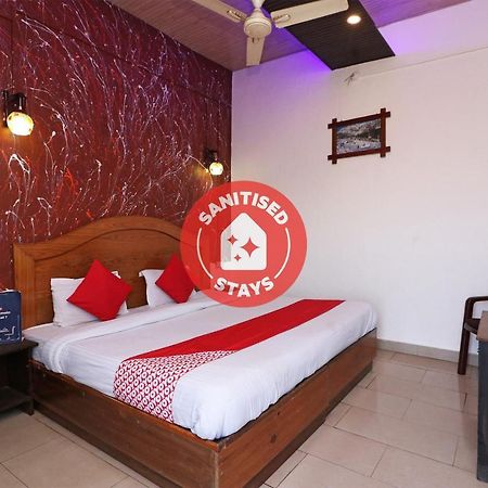 ホテルOyo 75571 Sai Pooja Lodging ムンバイ エクステリア 写真